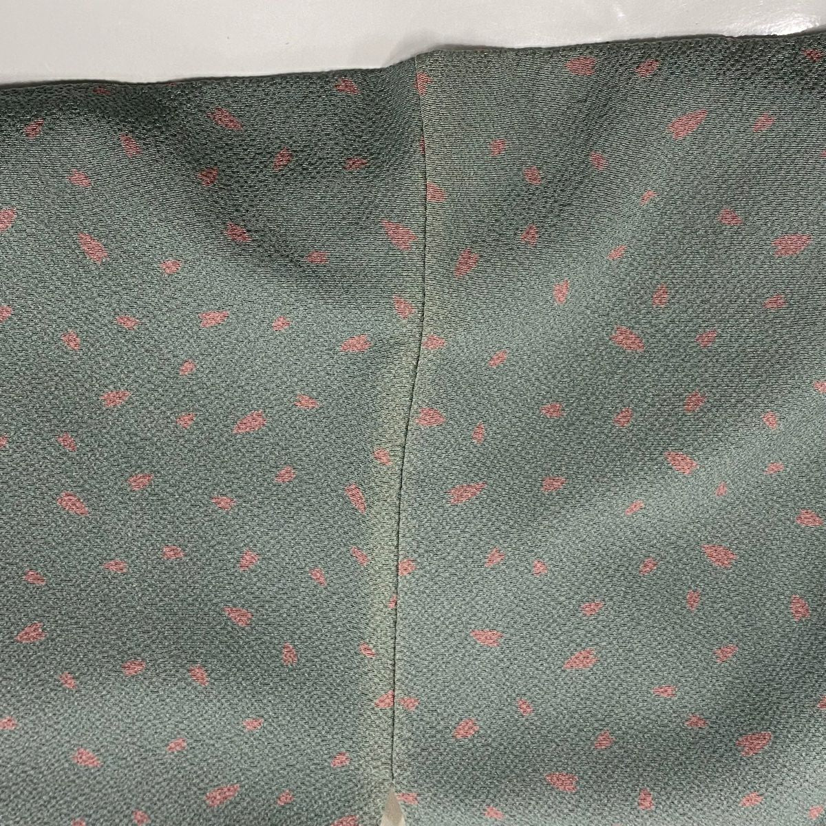 【庫存清倉】 小紋 身長153.5cm 袖長62cm S 雙層 辻村ジュサブロー 有落款 花瓣 絞紋 灰綠 純蠶絲 名品級