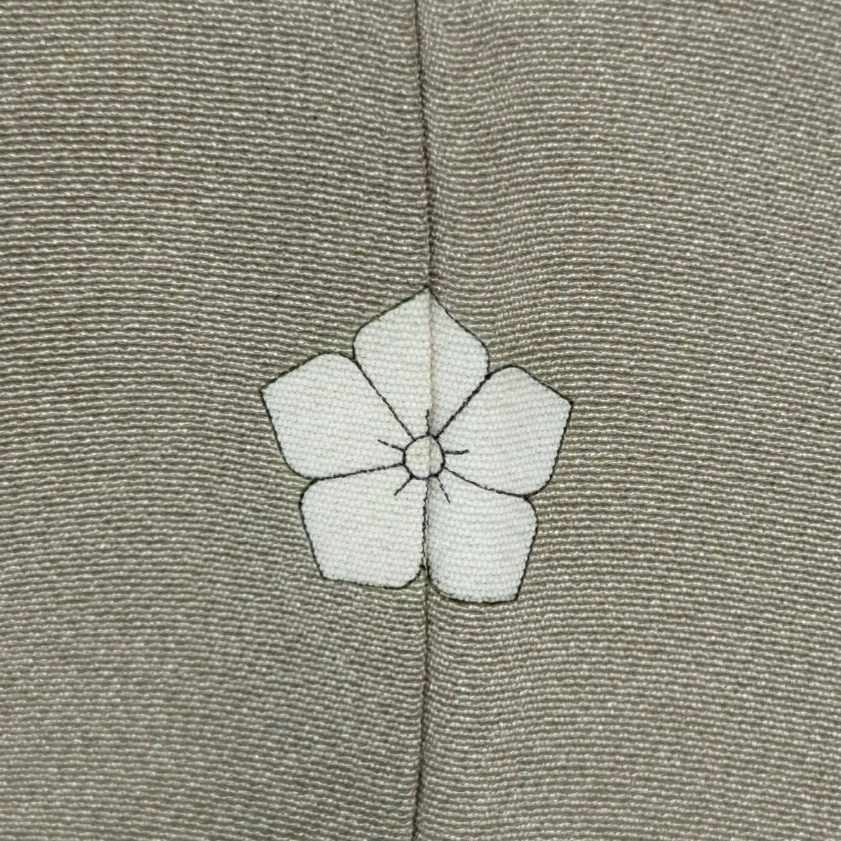 【庫存清倉】 留袖禮服禮服 身長155.5cm 袖長62.5cm S 雙層 落款有 風景 松樹竹子梅花 漸層 米色 純蠶絲 美品 名品級 三つ紋