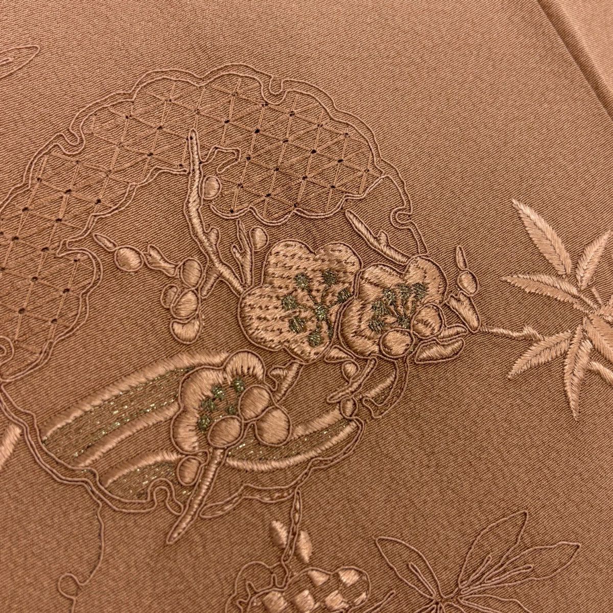 【庫存清倉】 付下 身長160.5cm 袖長65.5cm M 雙層 雪輪 松樹竹子梅花 刺繡 金線 淺茶 純蠶絲 優品級