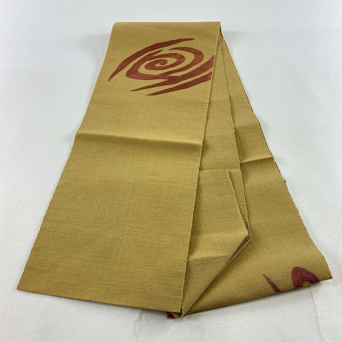 【庫存清倉】 名古屋帶 美品 名品級 松樹葉仕立 雙層名古屋帶 渦卷刺繡 米色 純蠶絲