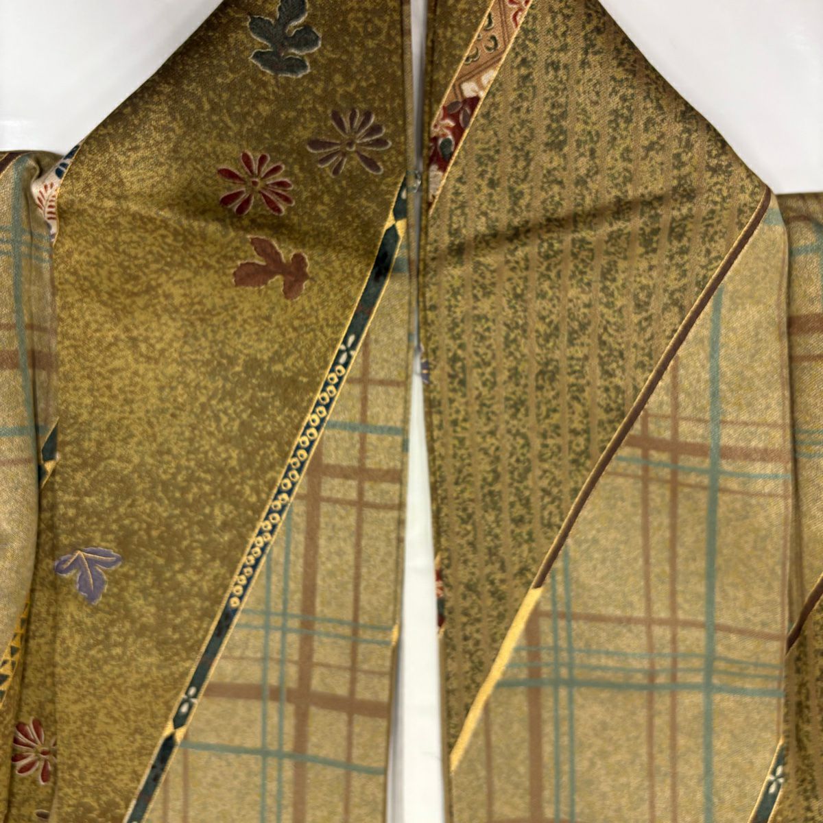 【美品】 小紋 身長165cm 袖長63cm S 雙層 斜紋 草花紋紋 金彩裝飾 山吹茶 純蠶絲 秀品級