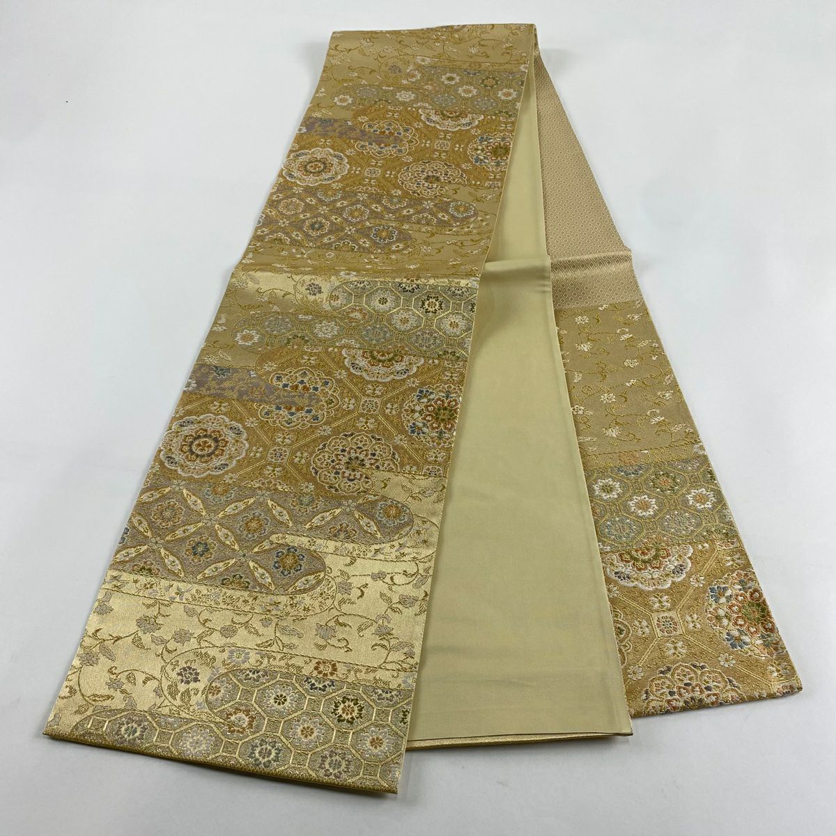 【美品】 袋帶 秀品級 霞蜀江華紋 金絲 金金箔 金色 大鼓圖案 純蠶絲