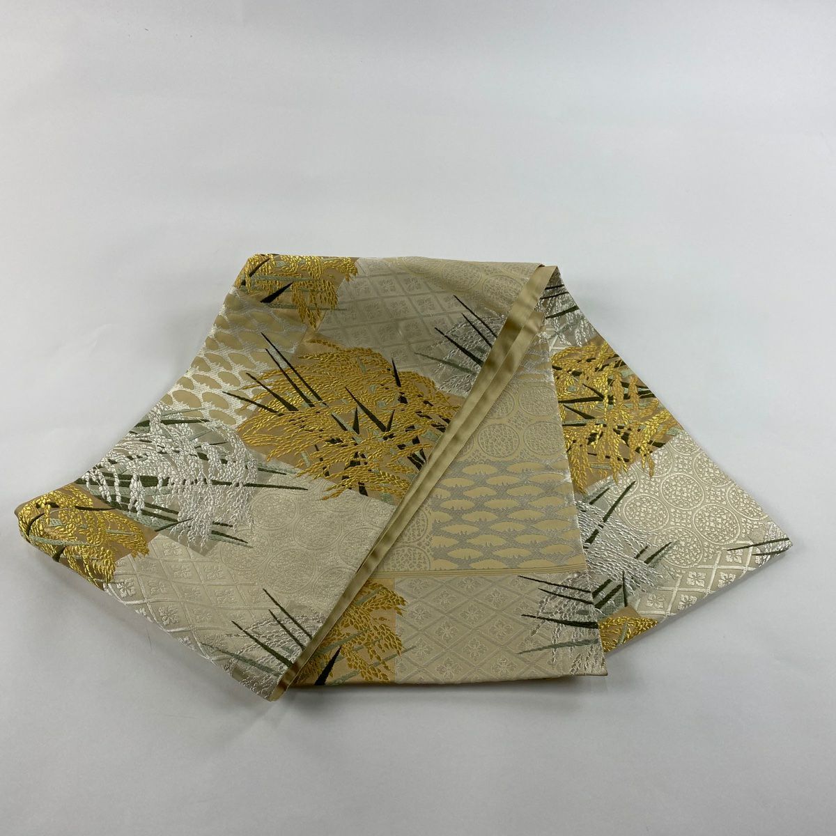 【美品】 袋帶 逸品級 落款あり 山口弘躬染織 有職早苗地豐饒文 稻 花菱 金銀絲 唐織 米色 お太鼓柄 純蠶絲