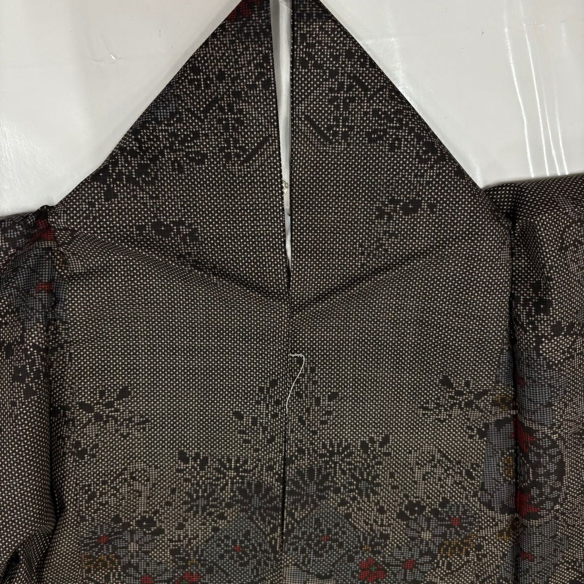 【美品】 大島紬織 身長158.5cm 袖長64cm M 雙層 證書附帶 器物 草花紋紋 純泥染 焦茶 純蠶絲 名品級