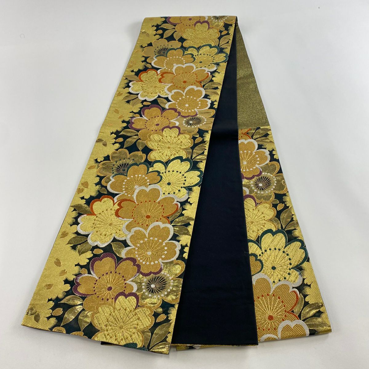【美品】 袋帶 秀品級 献上櫻花重文 金絲 金金箔 墨色 六通 純蠶絲