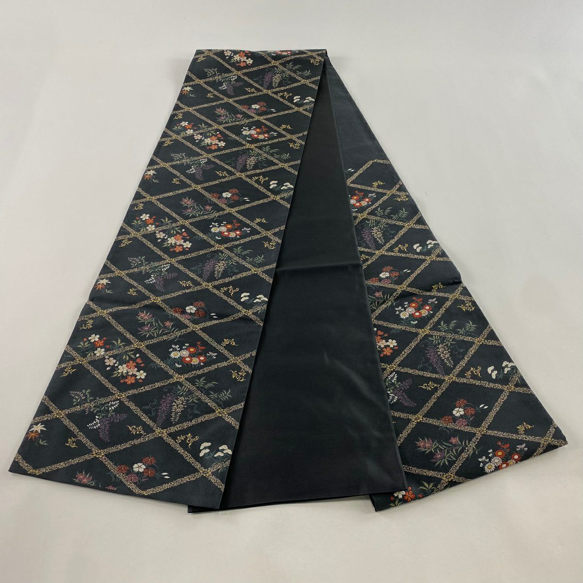 【庫存清倉】 【美品】 袋帶 名品級 菱形 草花紋 金絲 黑灰 六通 純蠶絲
