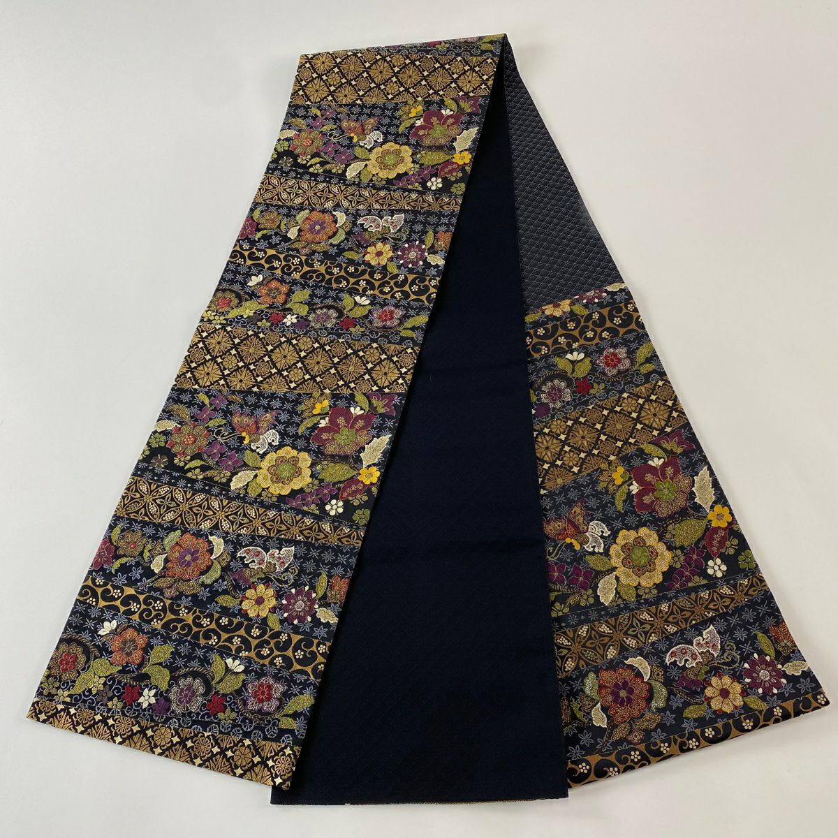 【美品】 袋帶 逸品級 附有落款 草花紋紋 七寶紋 金絲 深藍 六通 純蠶絲