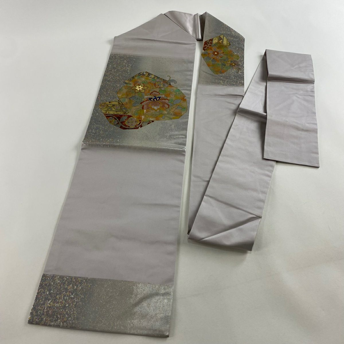 名古屋帶 秀品級 花唐草紋 螺鈿 金銀彩 灰 純蠶絲