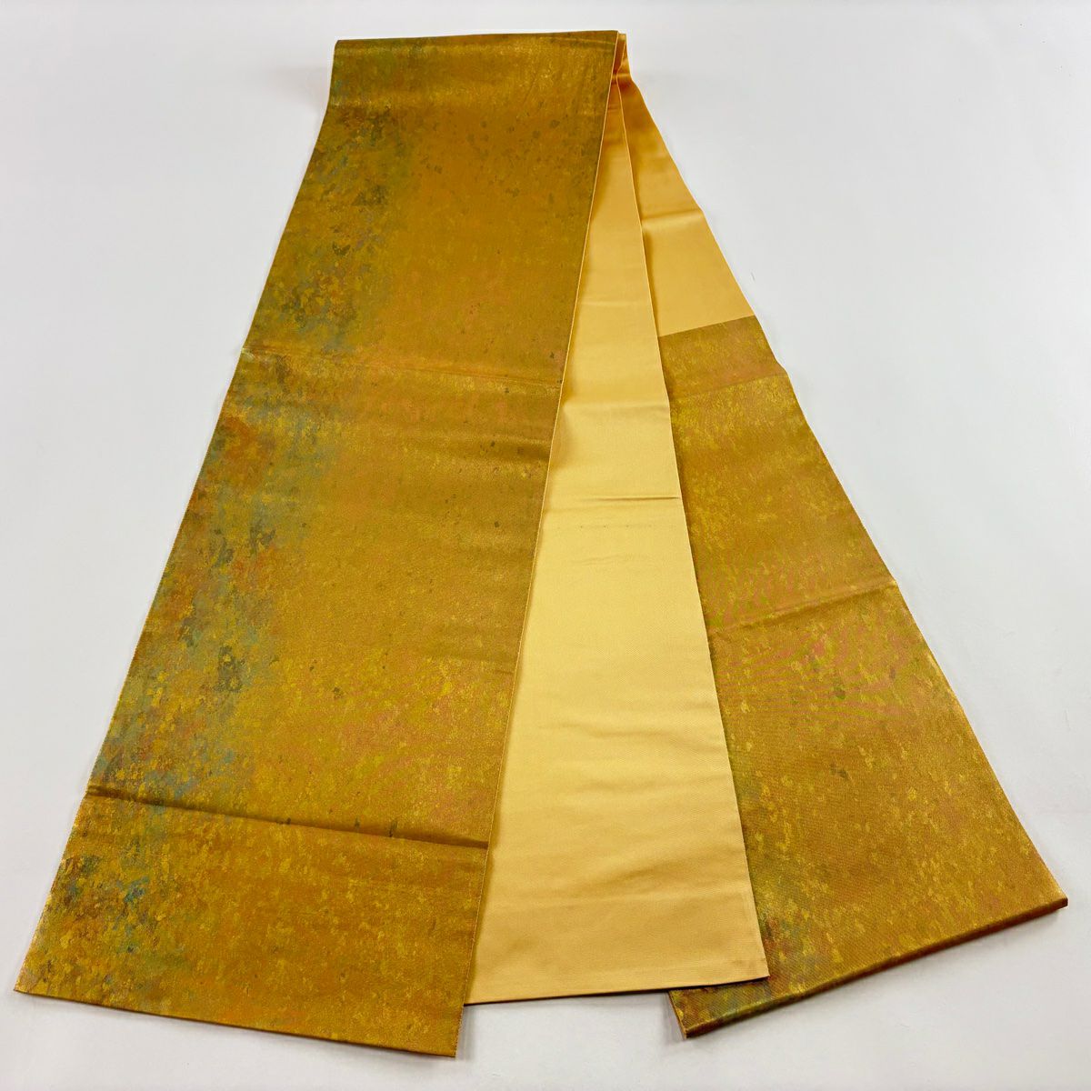【美品】 袋帶 秀品級 幾何圖案 金金箔 金色 六通 純蠶絲
