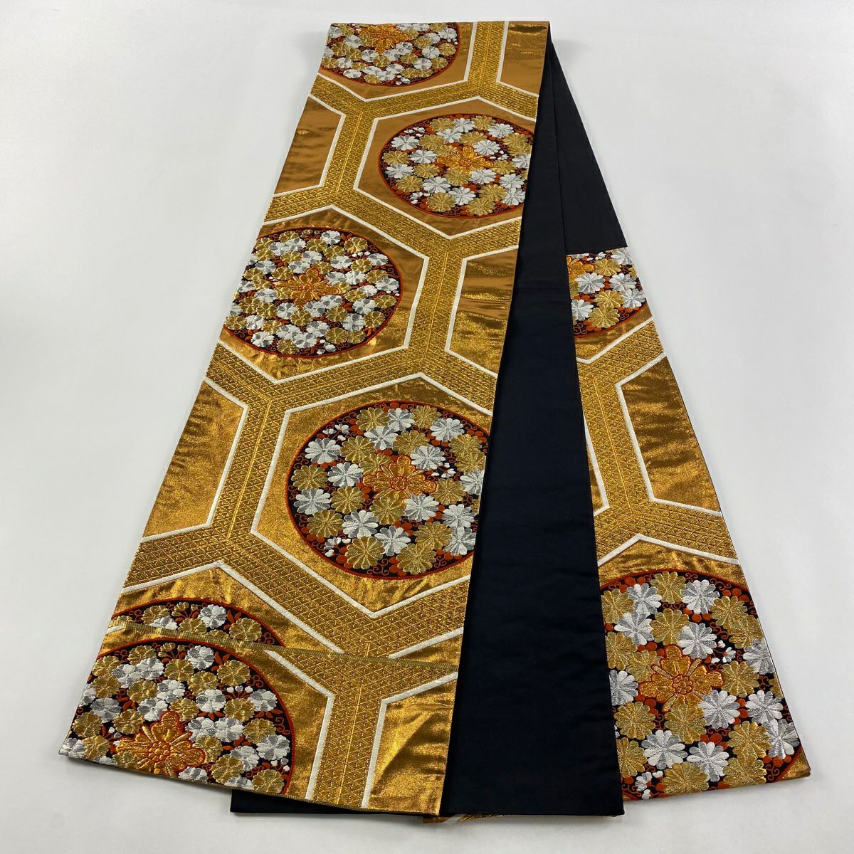 【美品】 袋帶 逸品級 河合美術織物 落款あり 龜甲 草花紋 唐織 金銀彩 金色 六通 純蠶絲