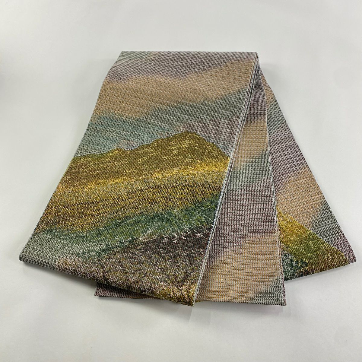 【庫存清倉】 【美品】 袋帶 名品級 山並風景 金金箔 灰紫 お太鼓圖案 純蠶絲
