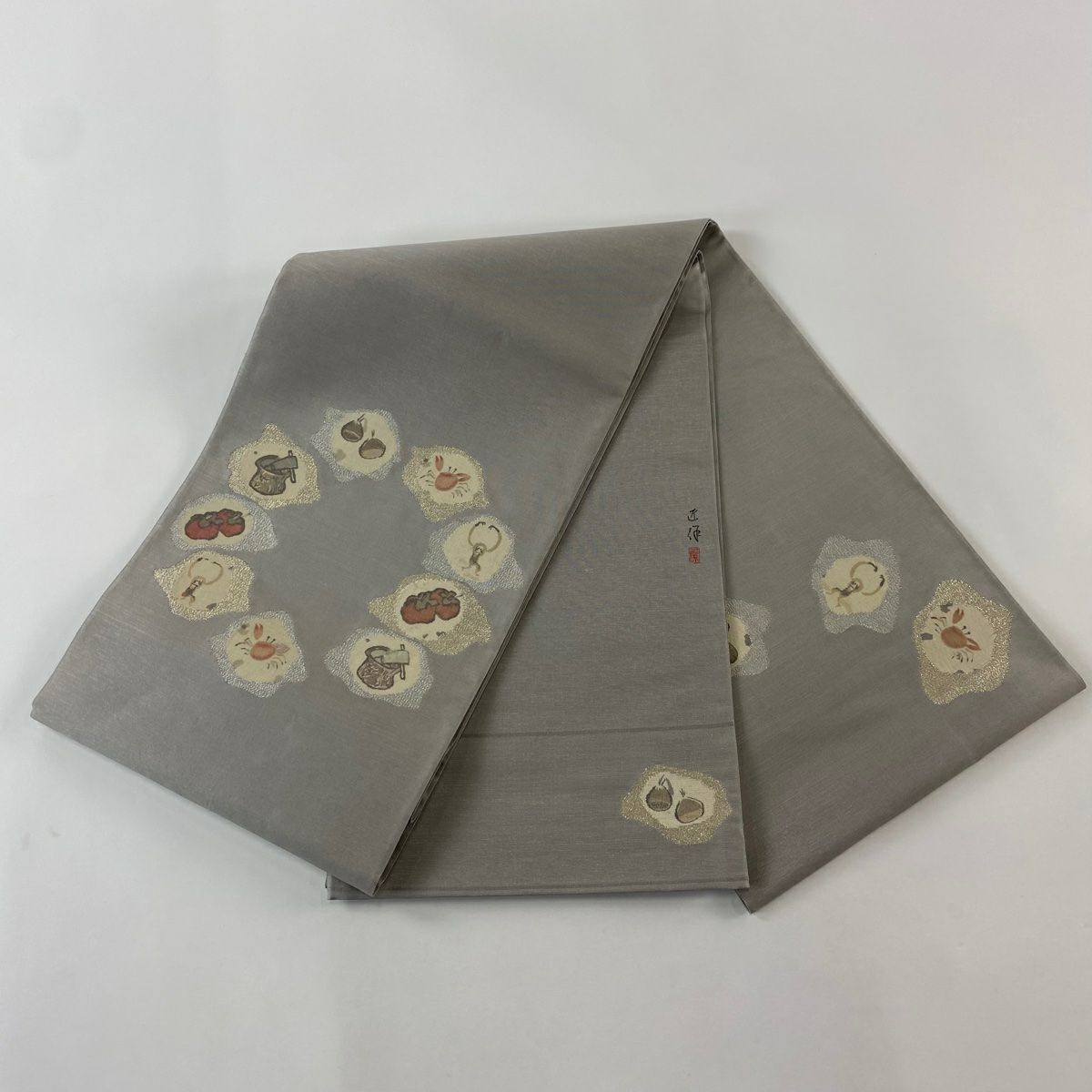 【美品】 袋帶 逸品級 關西仕立 雜蟹之戰 金金箔 銀通 灰色 大鼓圖案 純蠶絲