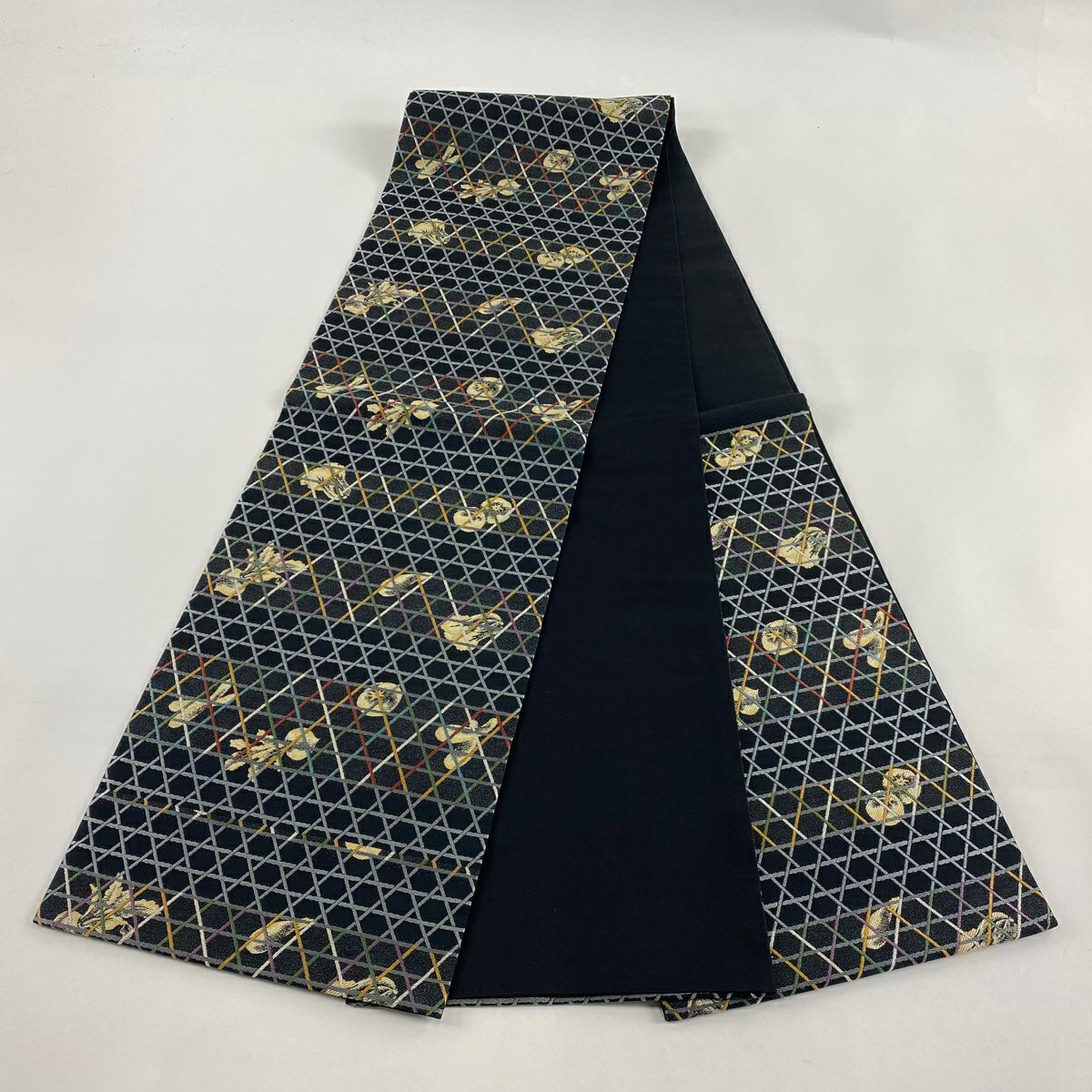 【清倉特賣】 【美品】 袋帶 名品級 蔬菜 籠目 刺繡 黑 六通 純蠶絲