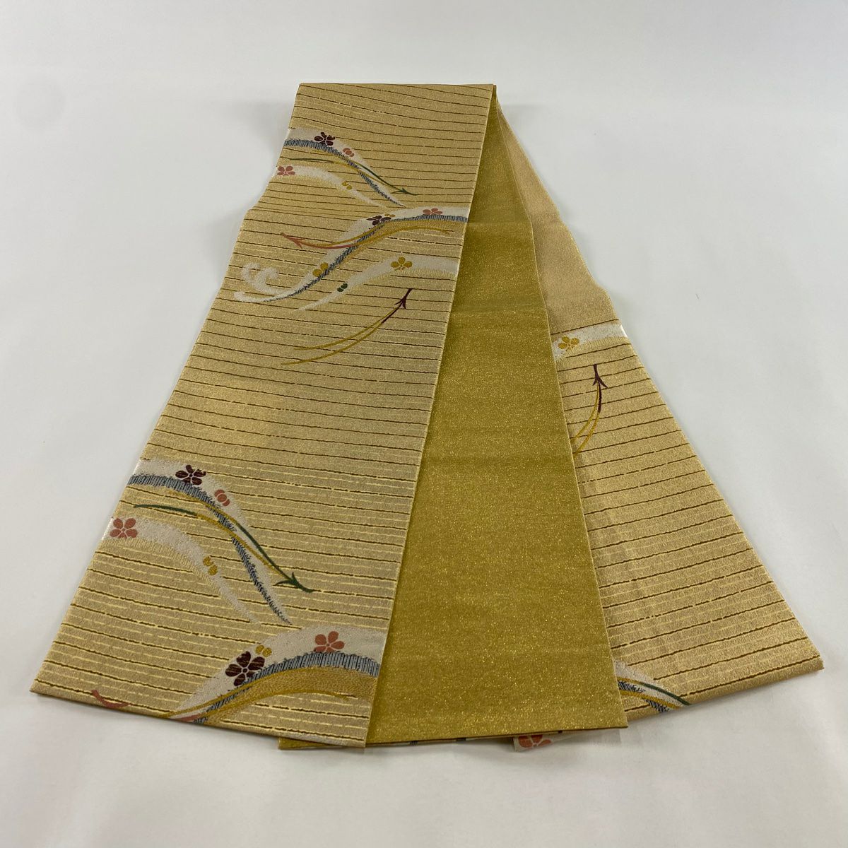 【美品】 袋帶 秀品級 松樹葉 縞 金絲 金金箔 金 六通 純蠶絲