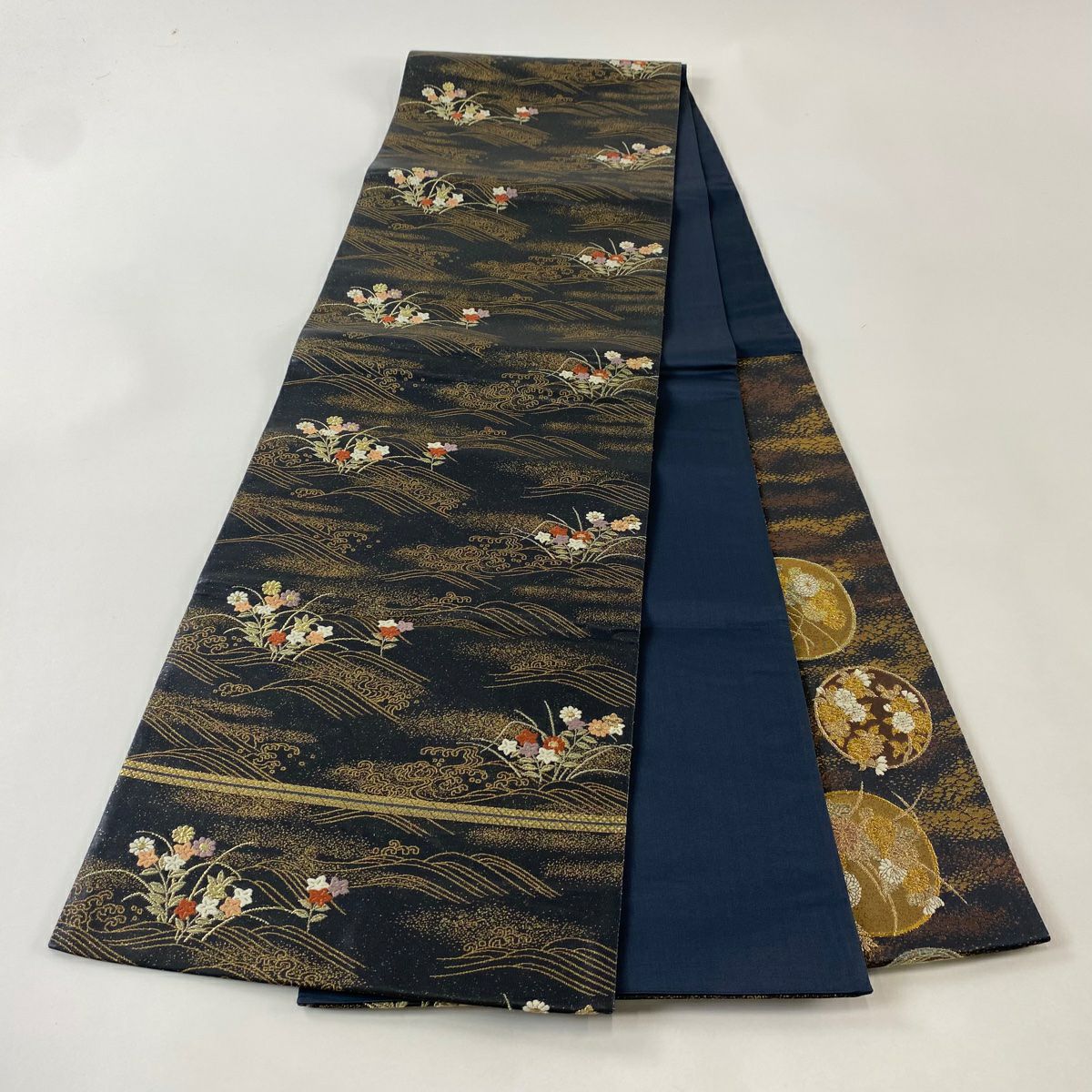 【美品】 袋帶 秀品級 月 花鳥 金糸 金金箔 墨 深藍色 お太鼓柄 純蠶絲