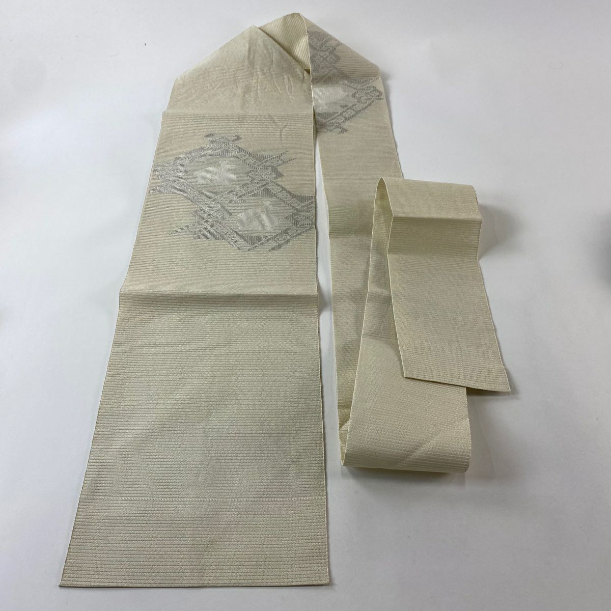 【美品】 名古屋帶 優品級 夏帶 隧道仕立 有栖川 銀線 奶油色 純蠶絲