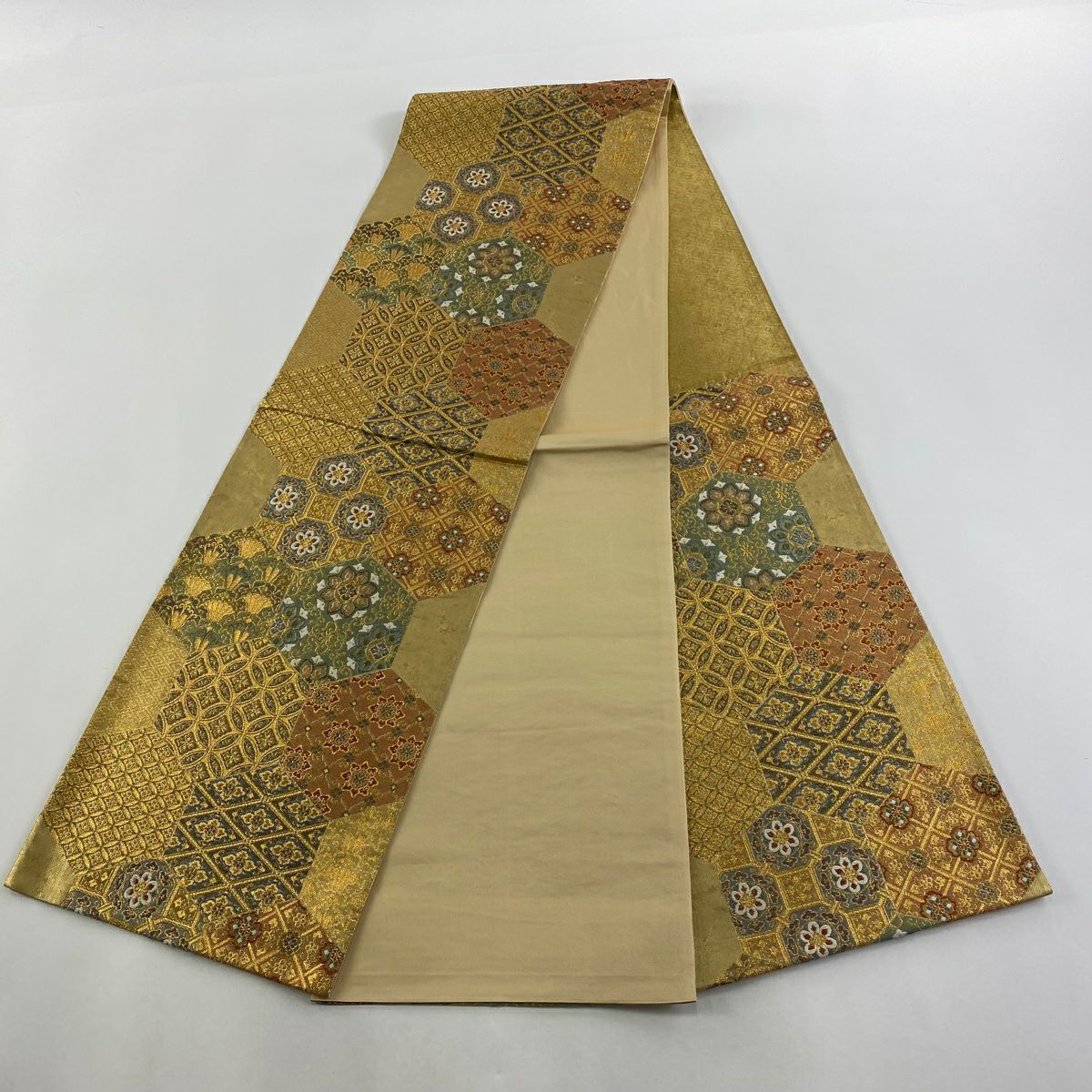 【美品】 袋帶 秀品級 華紋 有職紋樣 金絲 金金箔 金色 六通 純蠶絲