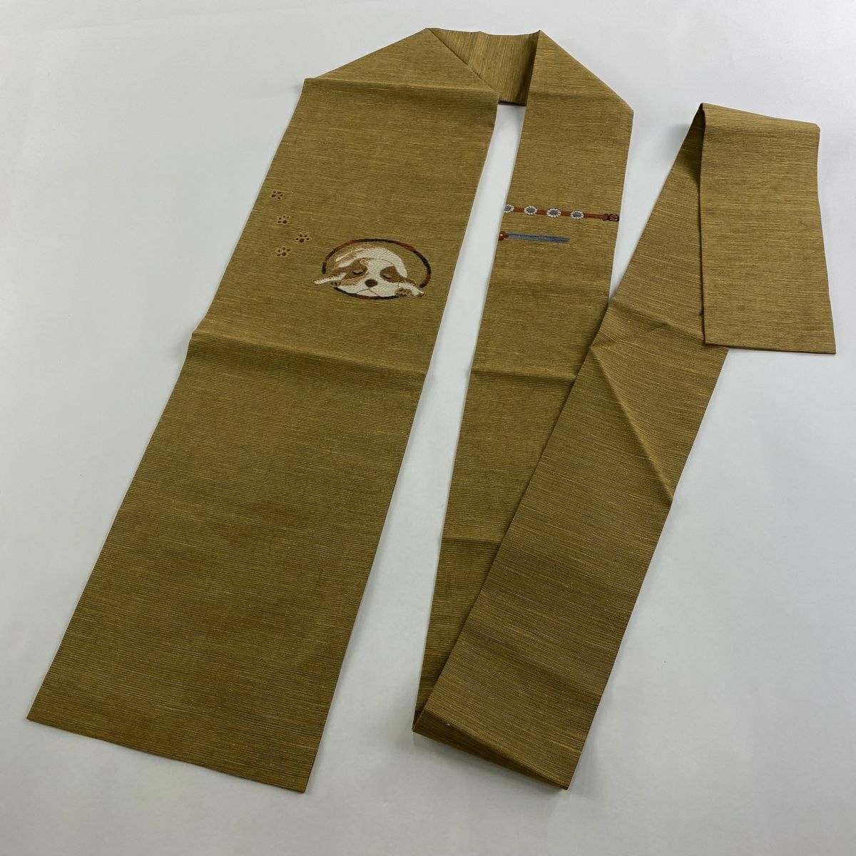 【美品】 名古屋帶 逸品級 犬 金絲 刺繡 淺黃土 純蠶絲