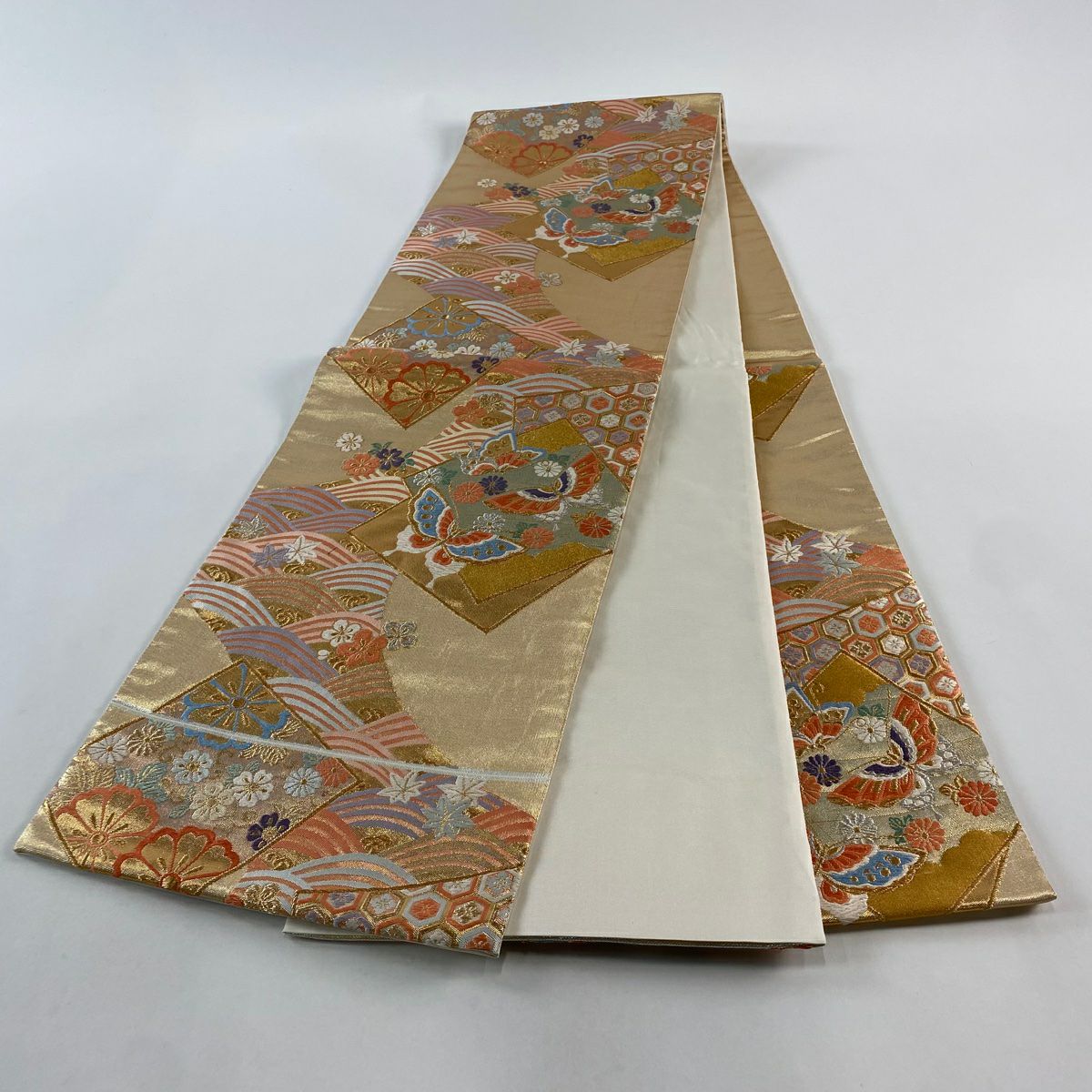 【美品】 袋帶 秀品級 蝶 色紙 金銀絲 刺繡 金 六通 純蠶絲