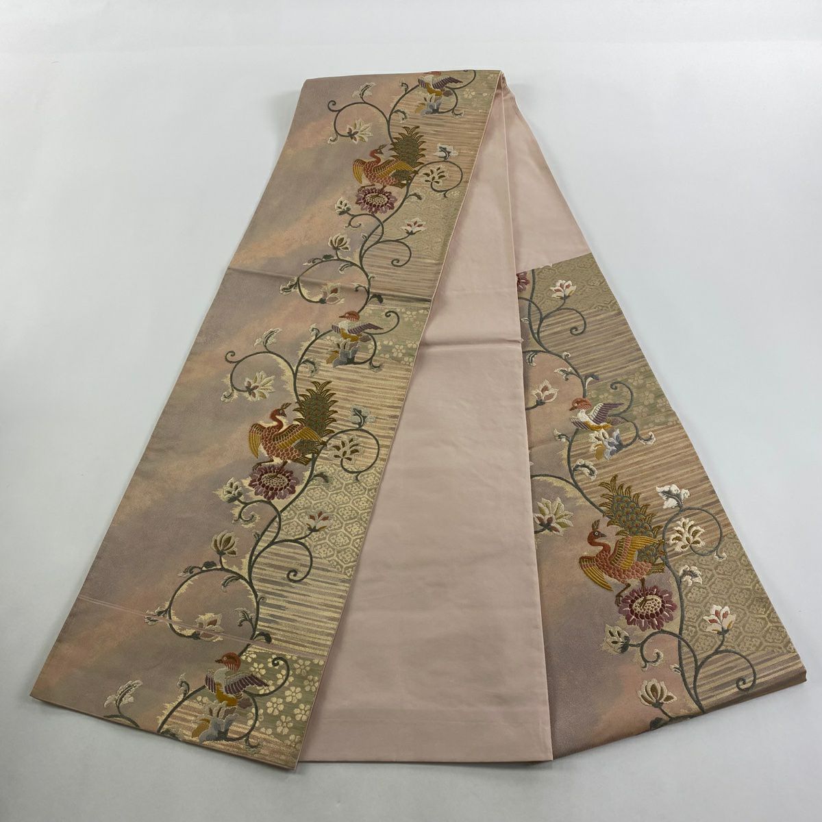 【美品】 袋帶 秀品級 天平孔雀紋 草花紋 金金箔 金絲 粉米色 六通 純蠶絲