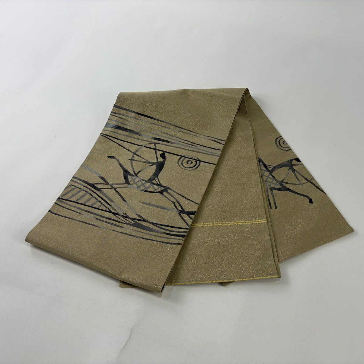 【美品】 袋帶 逸品級 關西仕立 單層 狩獵 金絲 金色 大鼓圖案 純蠶絲