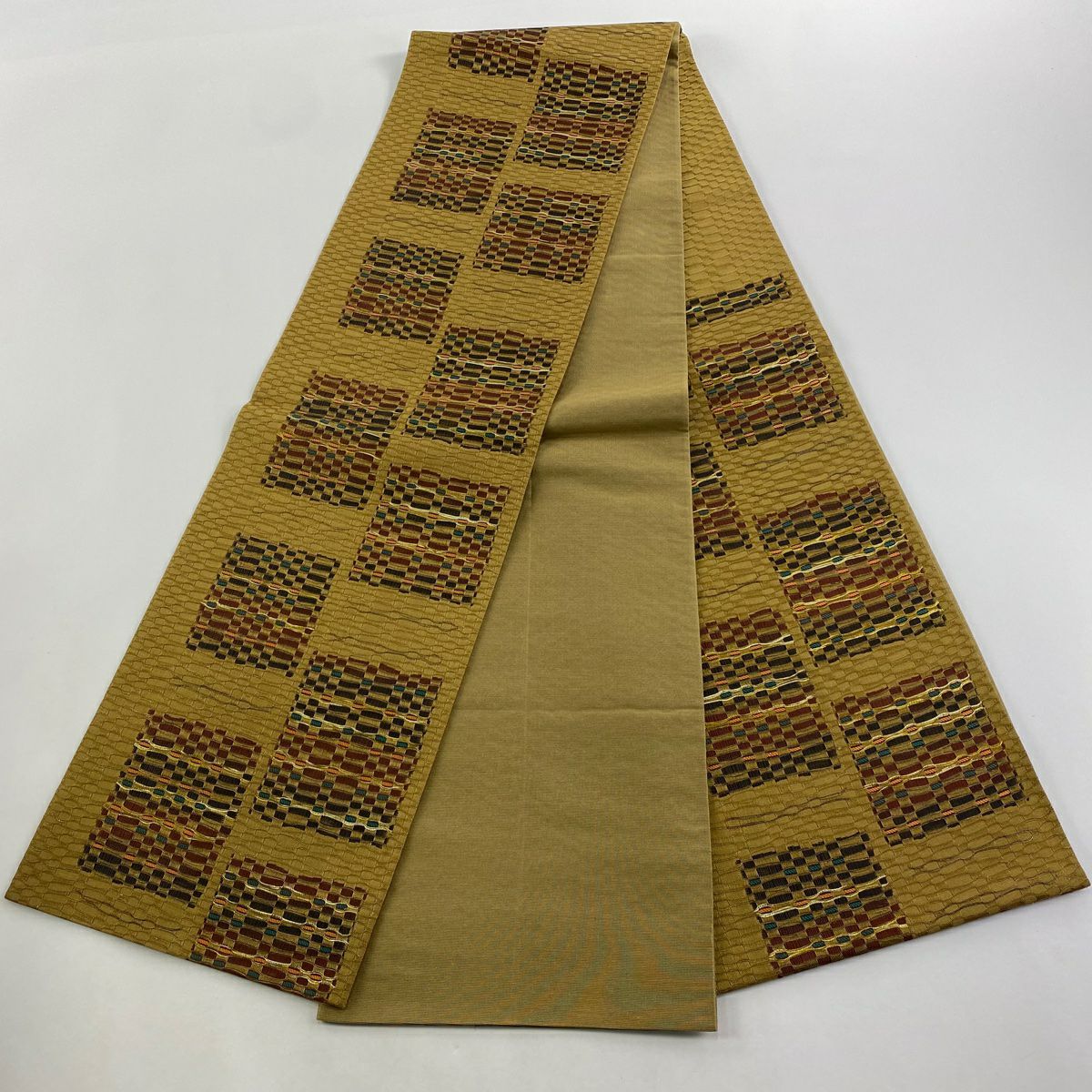 【庫存清倉】 【美品】 袋帶 名品級 大島美術 變化市松樹 幾何學 金金箔 山吹茶 六通 純蠶絲