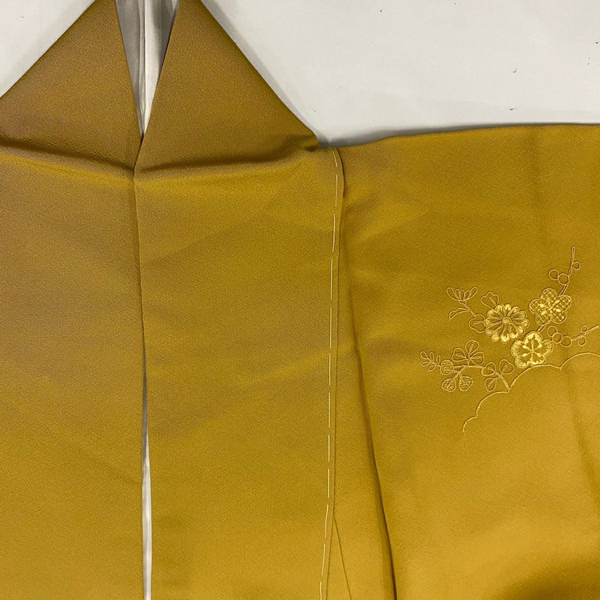 【美品】 付下 身長156cm 袖長65cm M 雙層 建物 松樹梅花 刺繡 山吹茶 純蠶絲 秀品級