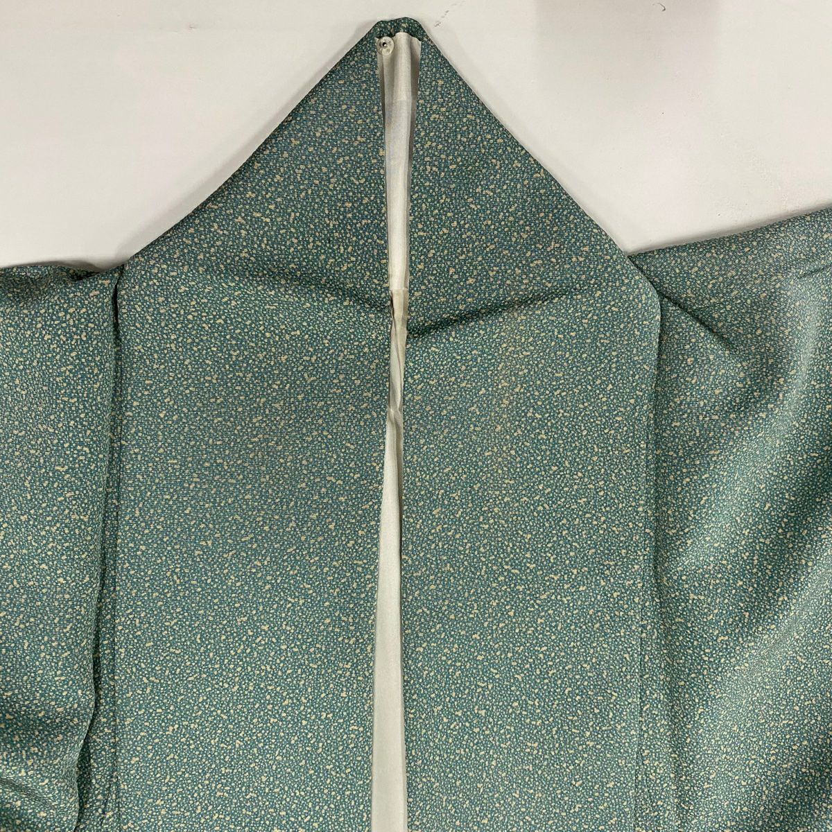 【美品】 付下 身長162cm 袖長64cm M 雙層 落款あり 霞 幾何學 金彩裝飾 淺綠 純蠶絲 秀品級