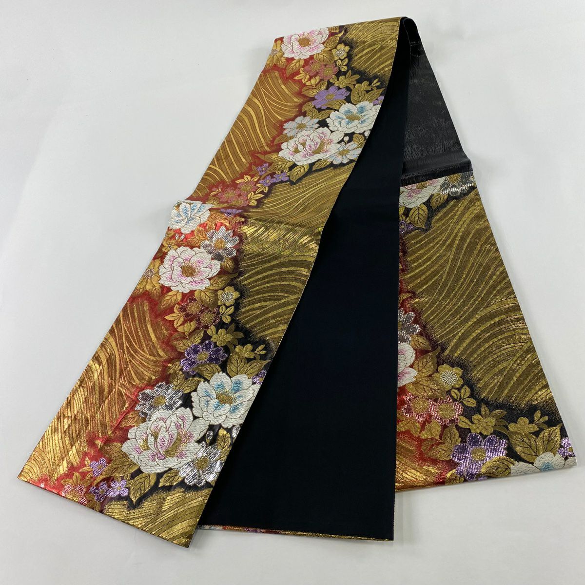 【美品】 袋帶 秀品級 草花紋紋 波 金金箔 唐織 金色 六通 純蠶絲