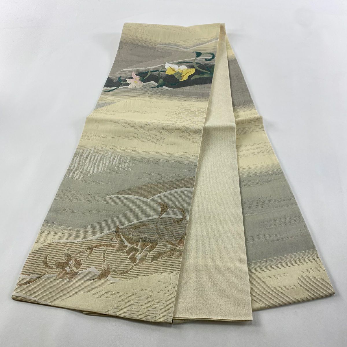 【美品】 袋帶 名品級 草花紋 金糸 金金箔 奶油色 純蠶絲
