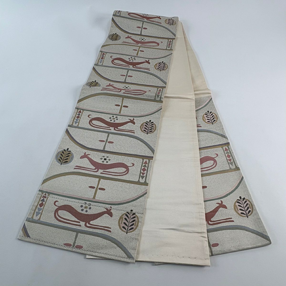 【美品】 袋帶 秀品級 關西仕立 雜織 草花紋紋 金金箔 奶油色 六通 純蠶絲