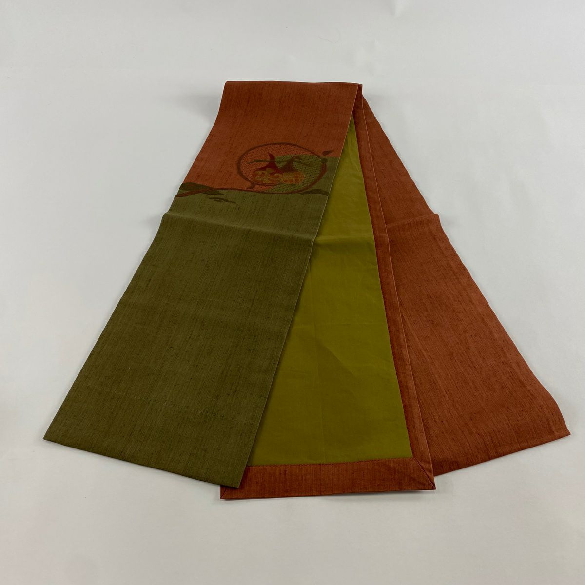 【美品】 開口名古屋帶 優品級 紬織織 生物 葉子 相良刺繡 紅茶 純蠶絲