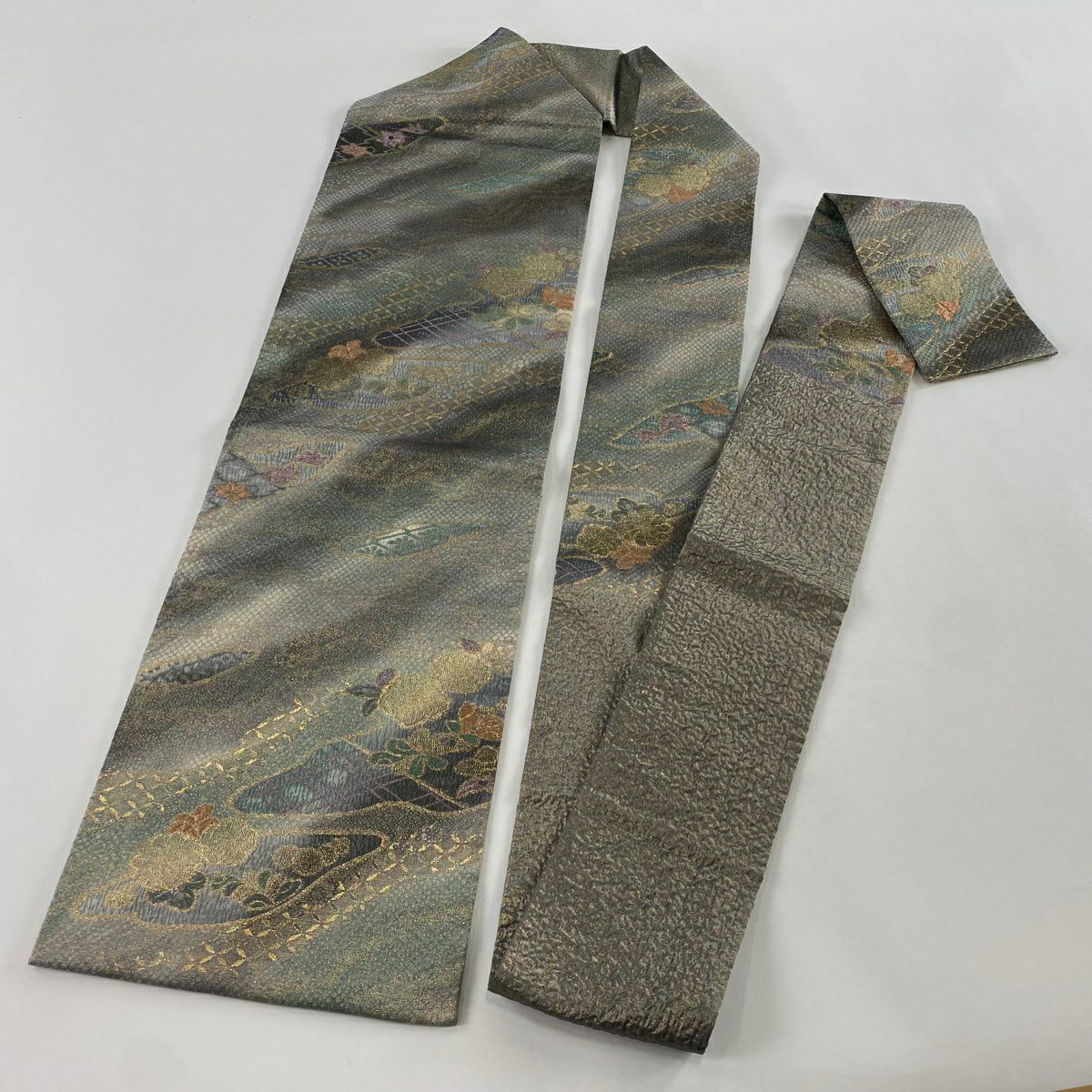 【美品】 名古屋帶 秀品級 草花紋紋 霞 金絲 金金箔 灰綠 純蠶絲