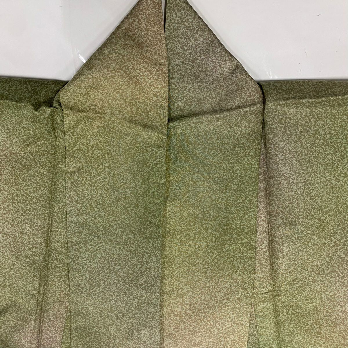 【美品】 小紋 身長166.5cm 袖長66cm M 雙層 紬織織 幾何學圖案 漸層 鶯色 純蠶絲 秀品級 一個紋