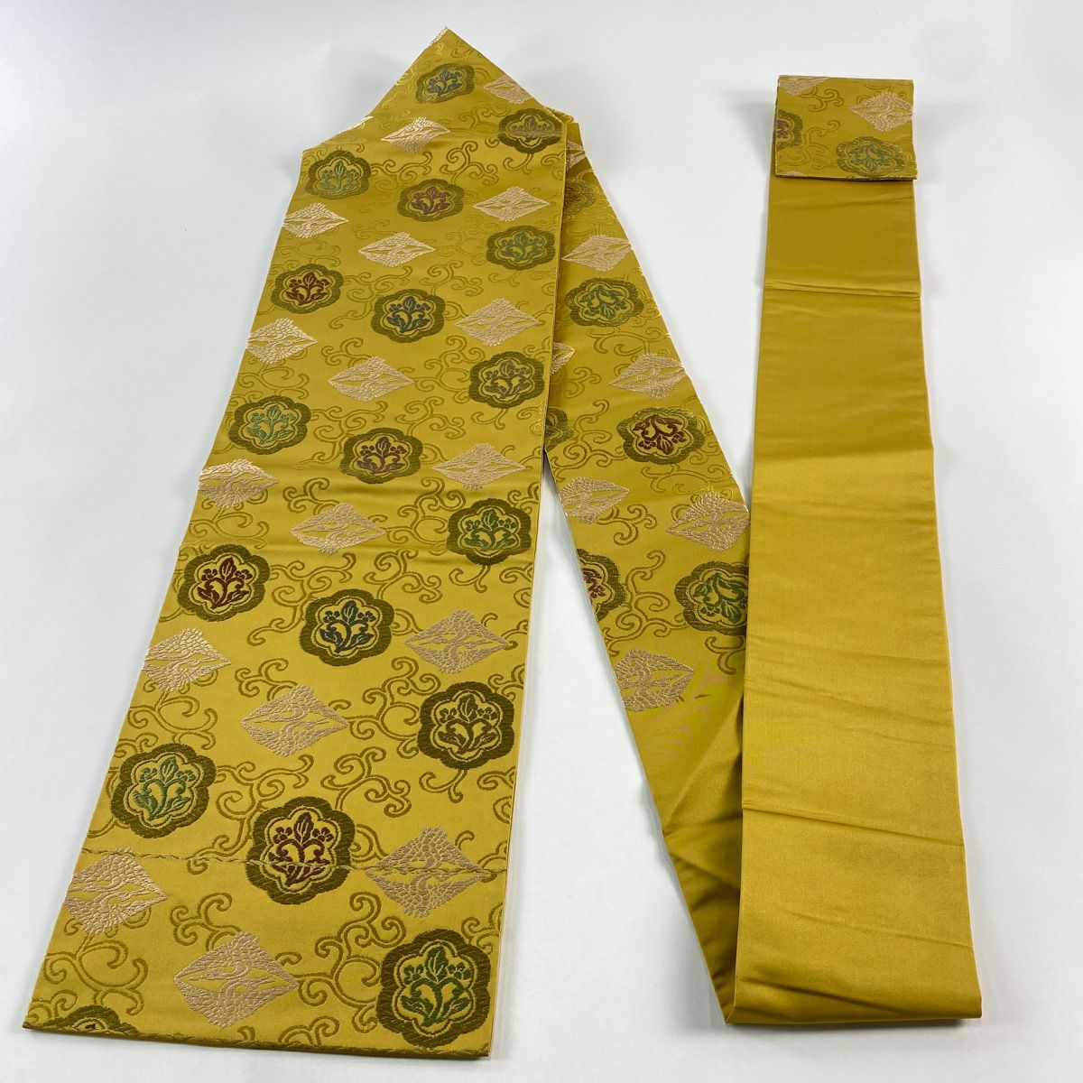 【美品】 名古屋帶 名品級 草木染 向仙鶴 草花紋 唐織 芥末色 純蠶絲