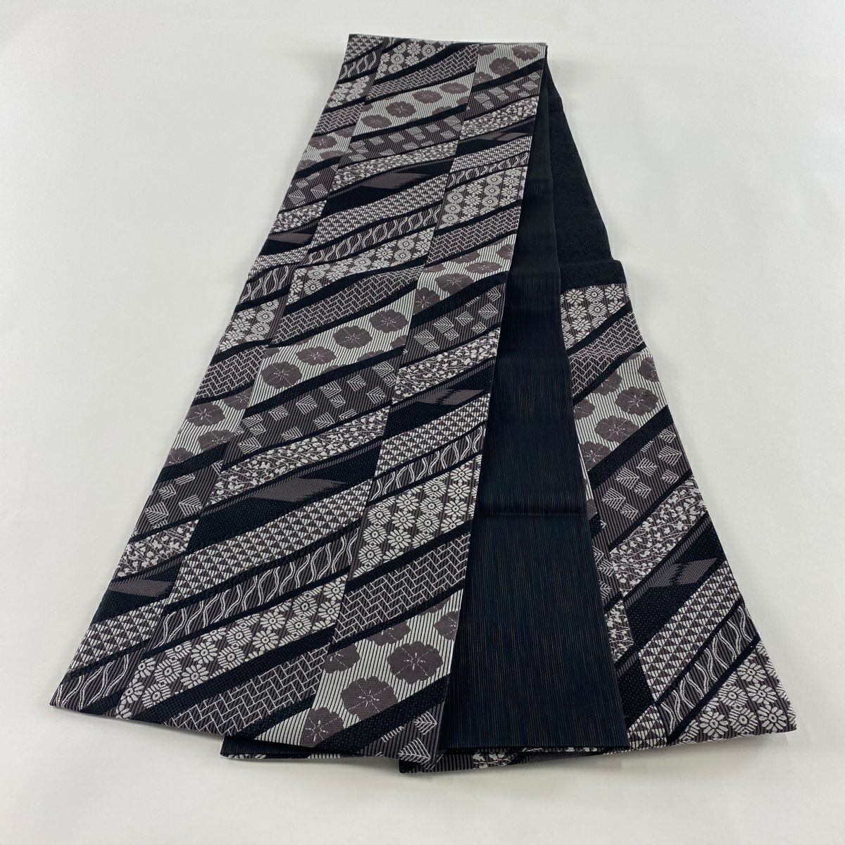 【美品】 袋帶 名品級 斜紋 花 濃紫 六通 純蠶絲