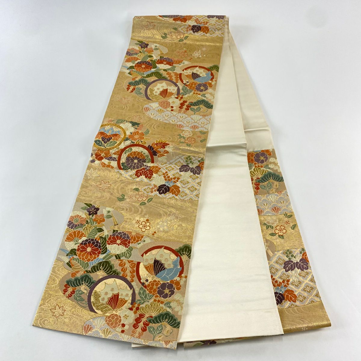 【美品】 袋帶 秀品級 蝶 菊花 金絲 唐織 金色 六通 純蠶絲