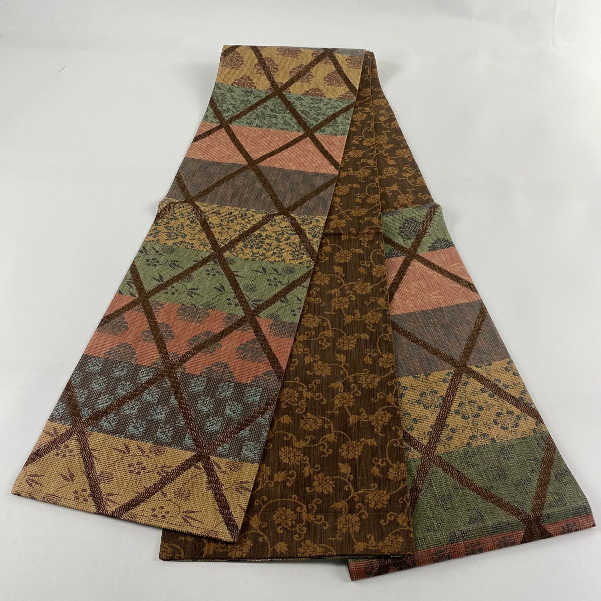 【美品】 袋帶 秀品級 笹蔓 草花紋 金糸 茶 六通 純蠶絲