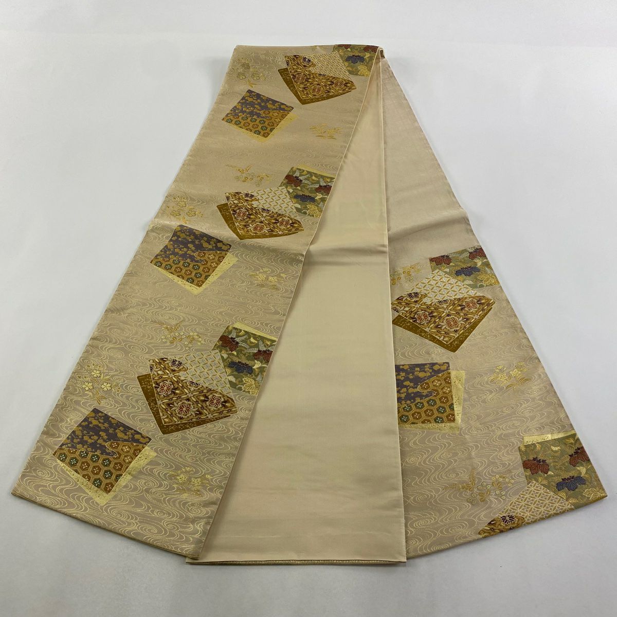 【美品】 袋帶 秀品級 色紙 有職紋樣 金金箔 金絲 米色 六通 純蠶絲