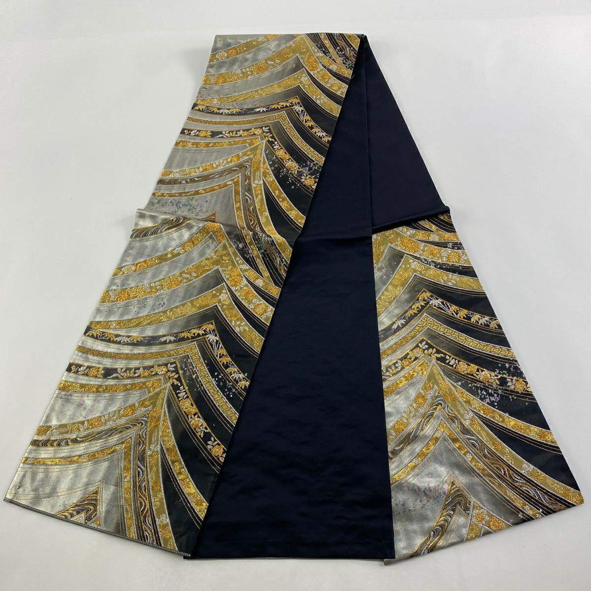 【美品】 袋帶 秀品級 桂帶山取文 松樹竹子梅花 金銀彩 金金箔 黑 六通 純蠶絲