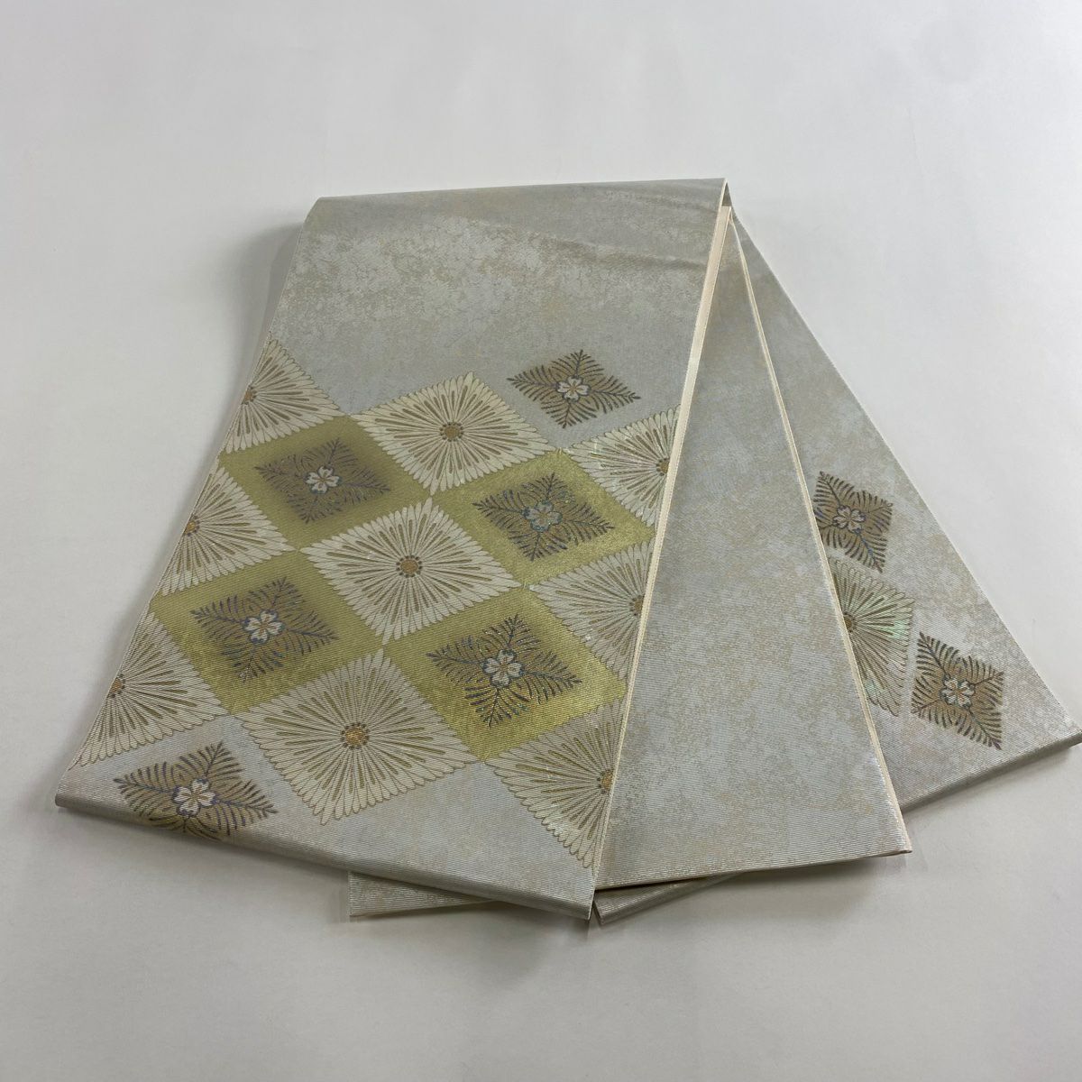 【美品】 袋帶 名品級 花菱 幾何學 金金箔 灰白 お太鼓圖案 純蠶絲