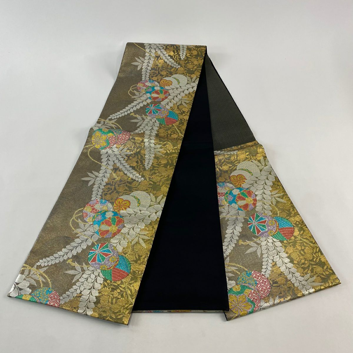 【美品】 袋帶 秀品級 蹴鞠 草花紋紋 金金箔 金色 六通 純蠶絲
