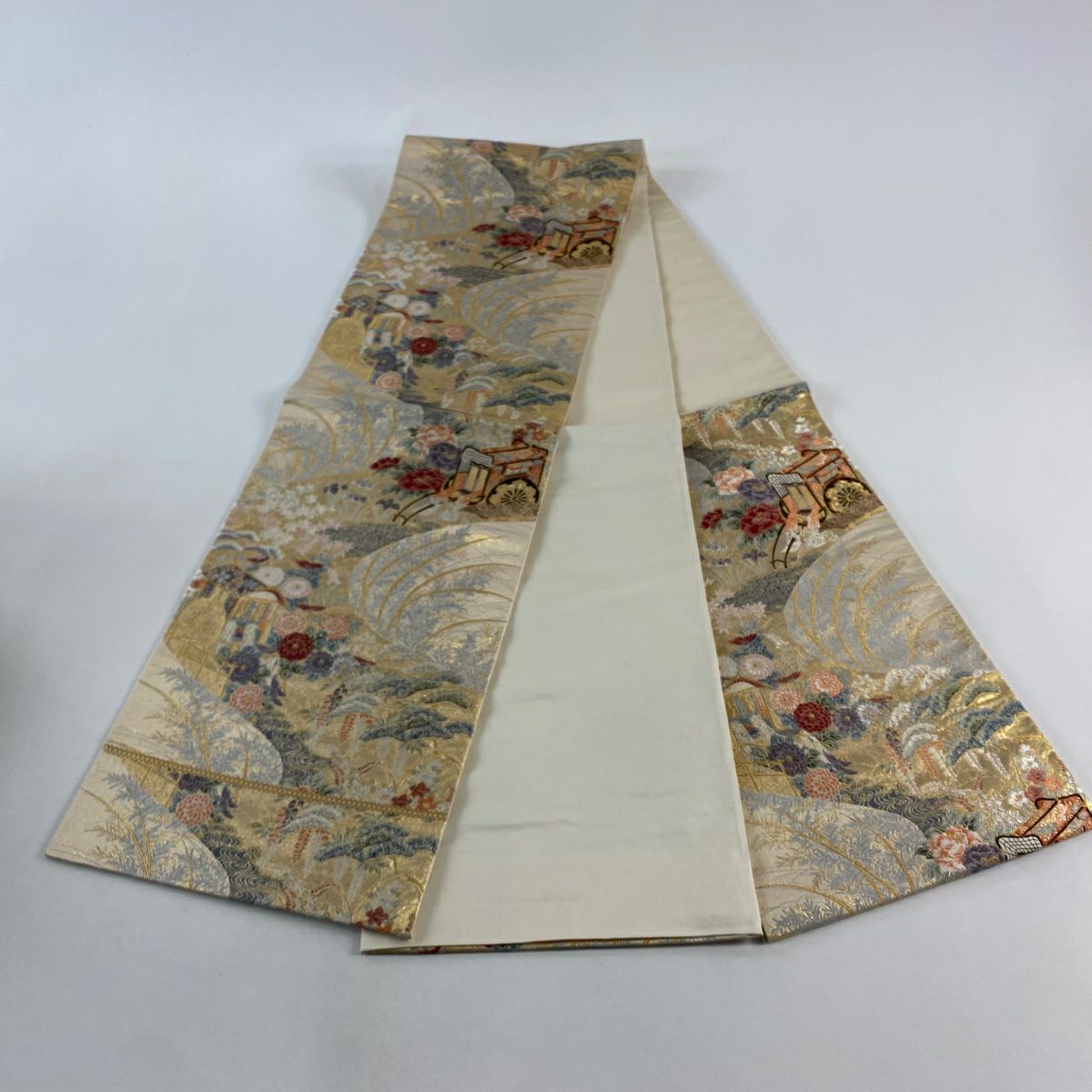 【美品】 袋帶 秀品級 流水取御所解 草花紋刺繡 金銀線 金色 六通 純蠶絲