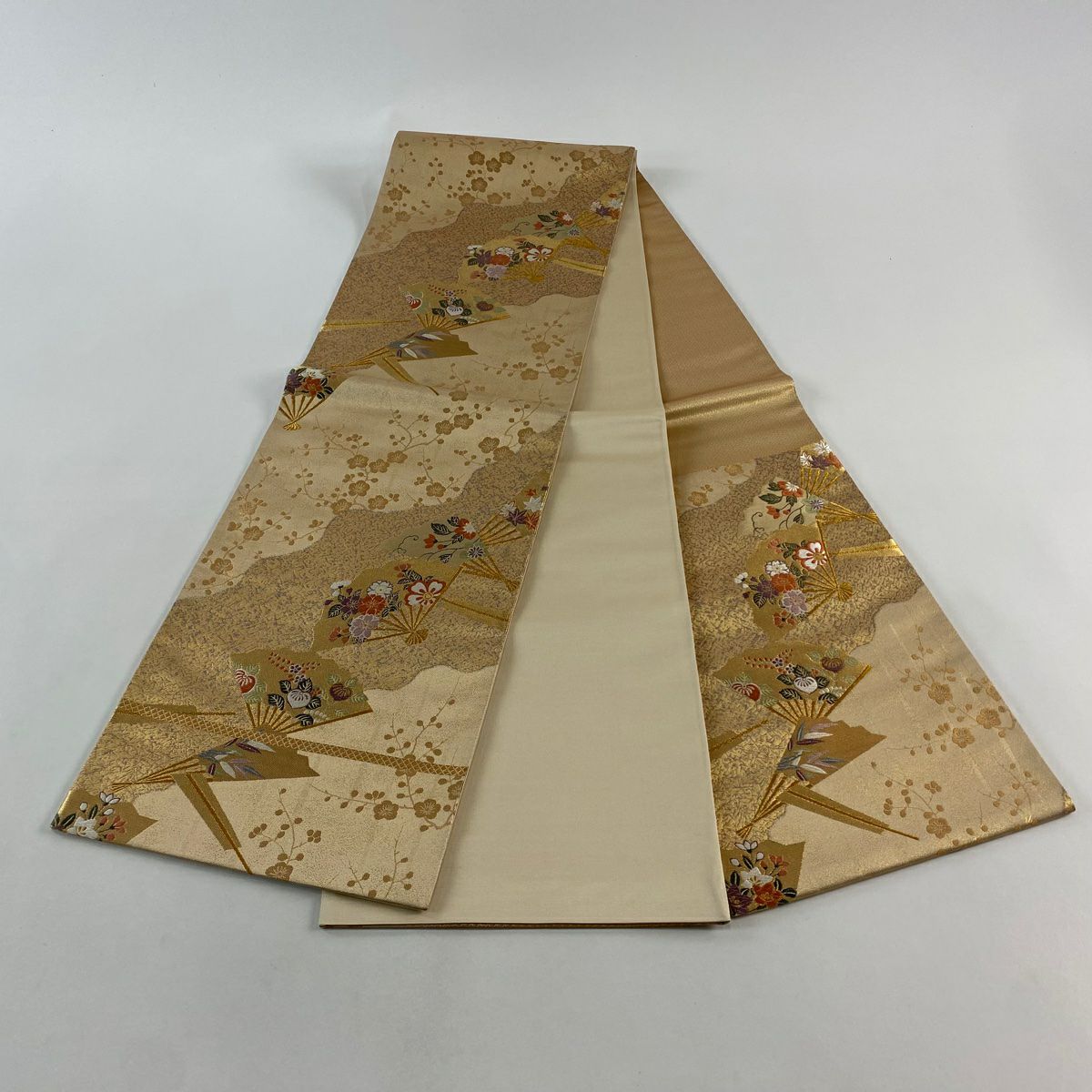 【美品】 袋帶 秀品級 道長檜扇子散 草花紋刺繡 金絲 金 六通 純蠶絲