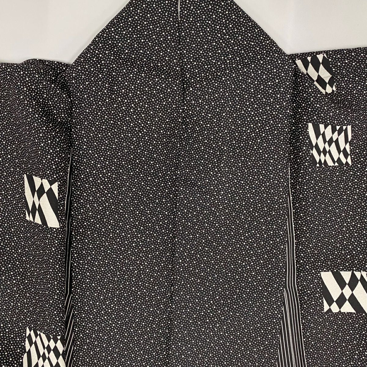 【美品】 小紋 身長154cm 袖長65cm M 雙層 縱條紋 幾何圖案 墨色 純蠶絲 秀品級