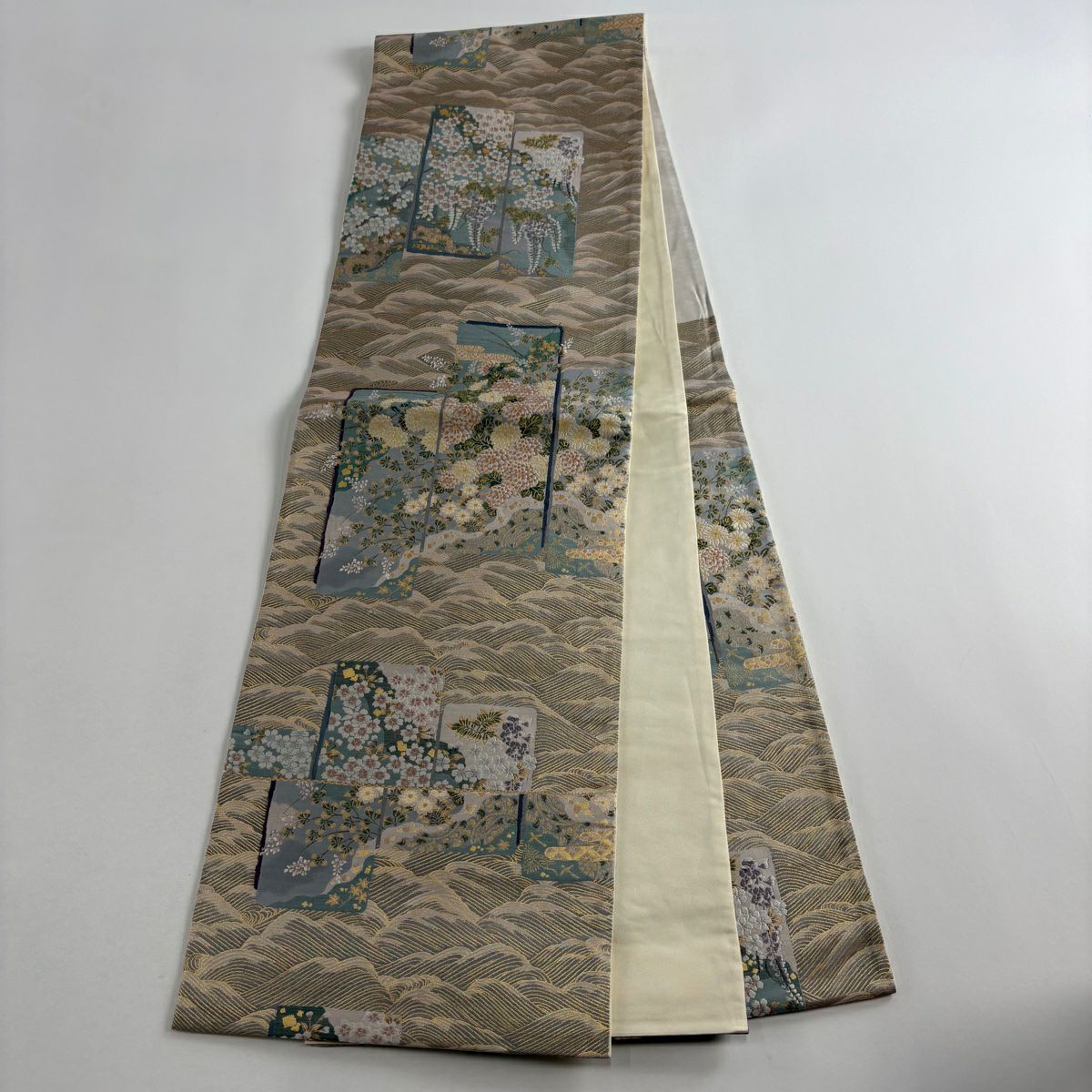 【美品】 袋帶 秀品級 菊花 波 金糸 金金箔 灰茶 六通 純蠶絲