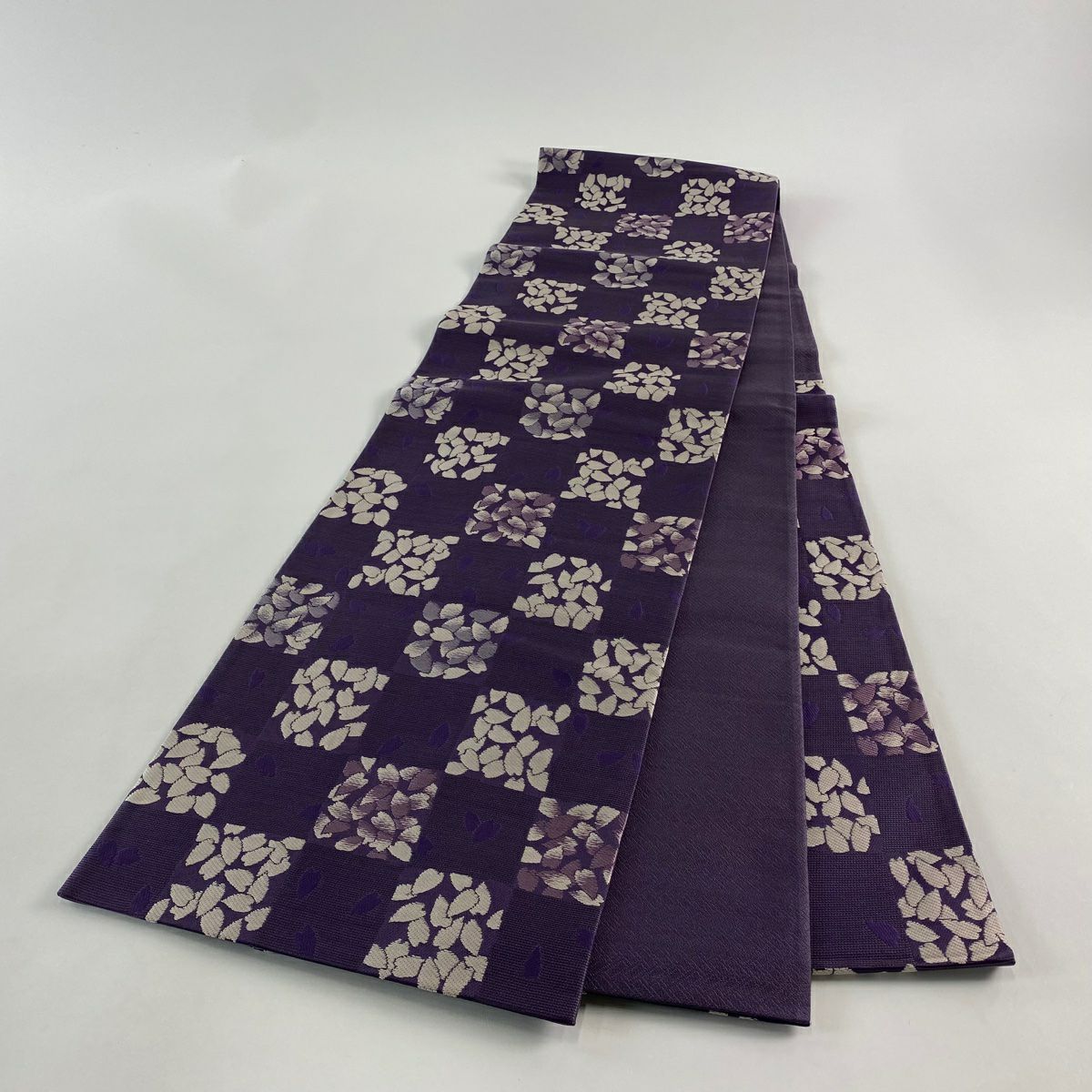 【美品】 袋帶 名品級 變化市松樹 櫻花花瓣 刺繡 紫 六通 純蠶絲