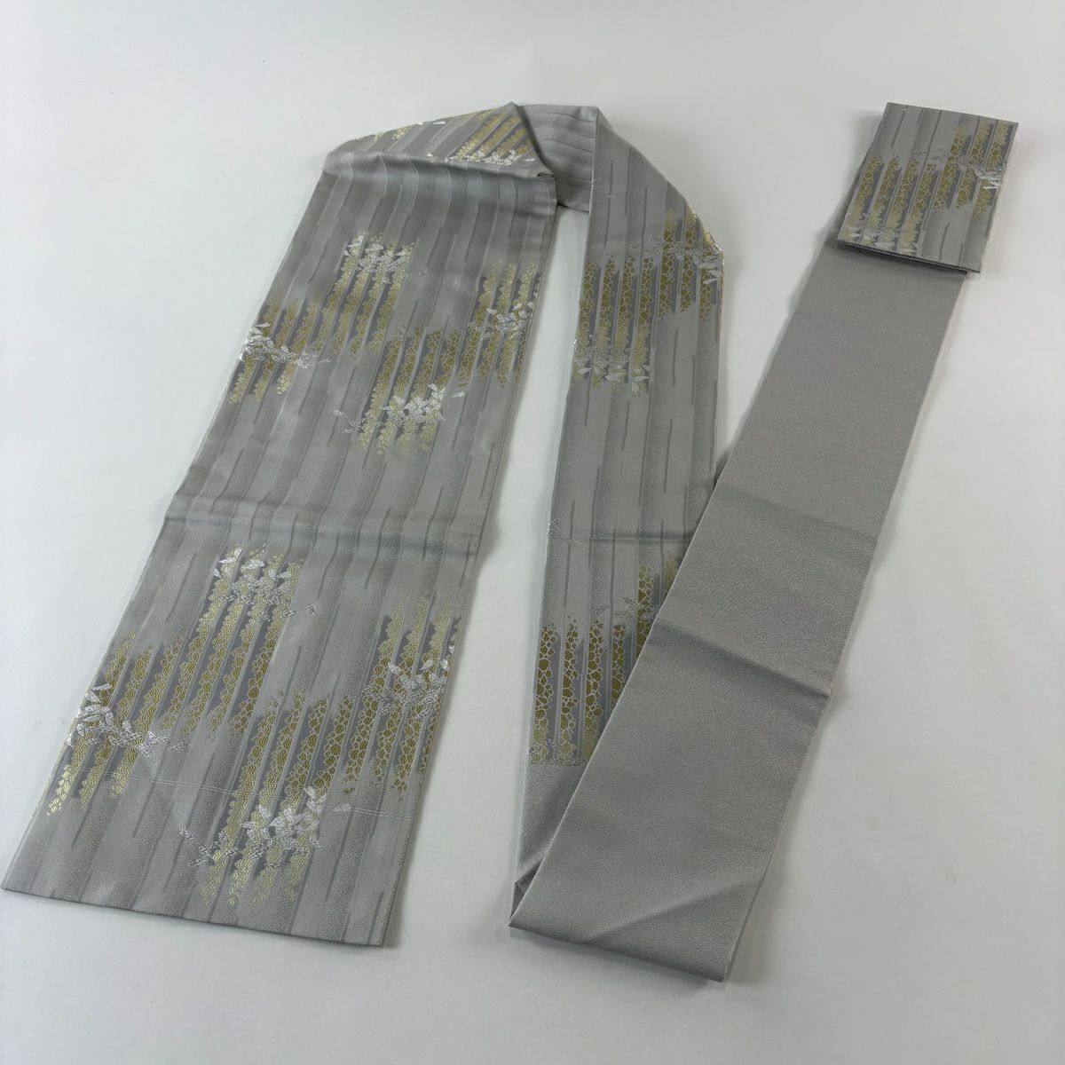 【美品】名古屋帶 名品級 條紋 櫻花花瓣 銀線 灰色 純蠶絲