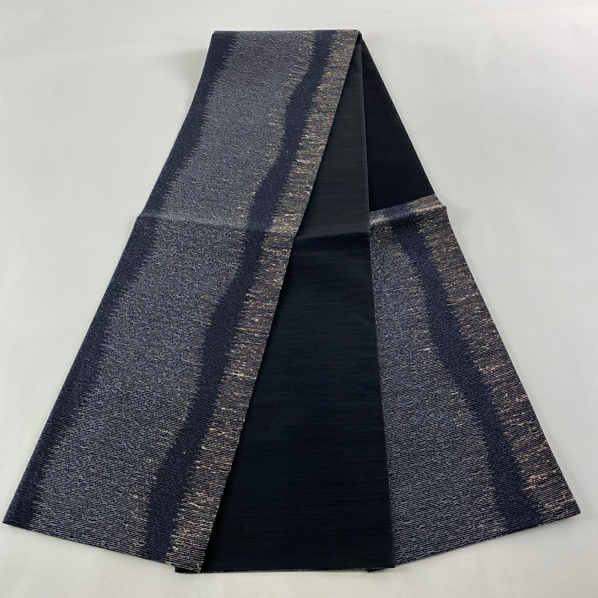 【美品】 袋帶 秀品級 幾何學 斜條 黑灰 六通 純蠶絲