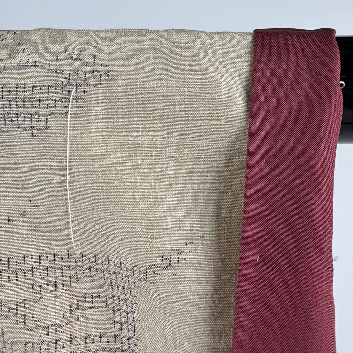 【美品】結城紬織 身長157cm 袖長62.5cm S 雙層 はたおり娘 證書あり 草花紋紋 笠松樹 米色 純蠶絲 逸品級